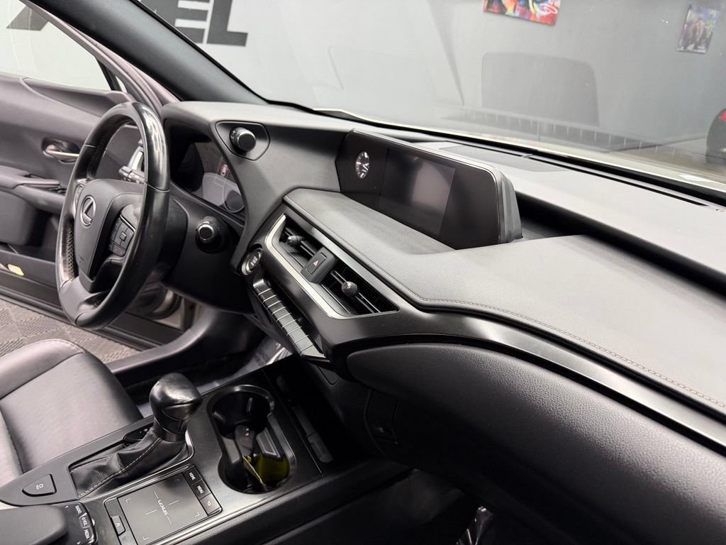 Used 2021 Lexus UX 200 w/ Accessory Package (Z1) FWD image 47
