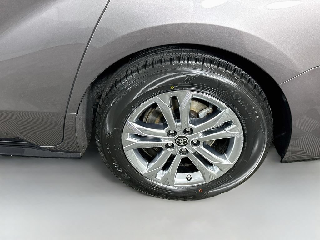 Certified 2021 Toyota Sienna XSE AWD/4WD image 38