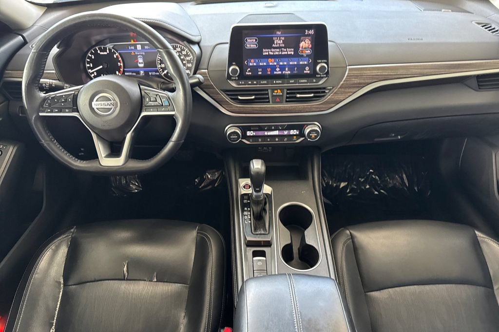 Used 2019 Nissan Altima 2.0 Platinum FWD image 12