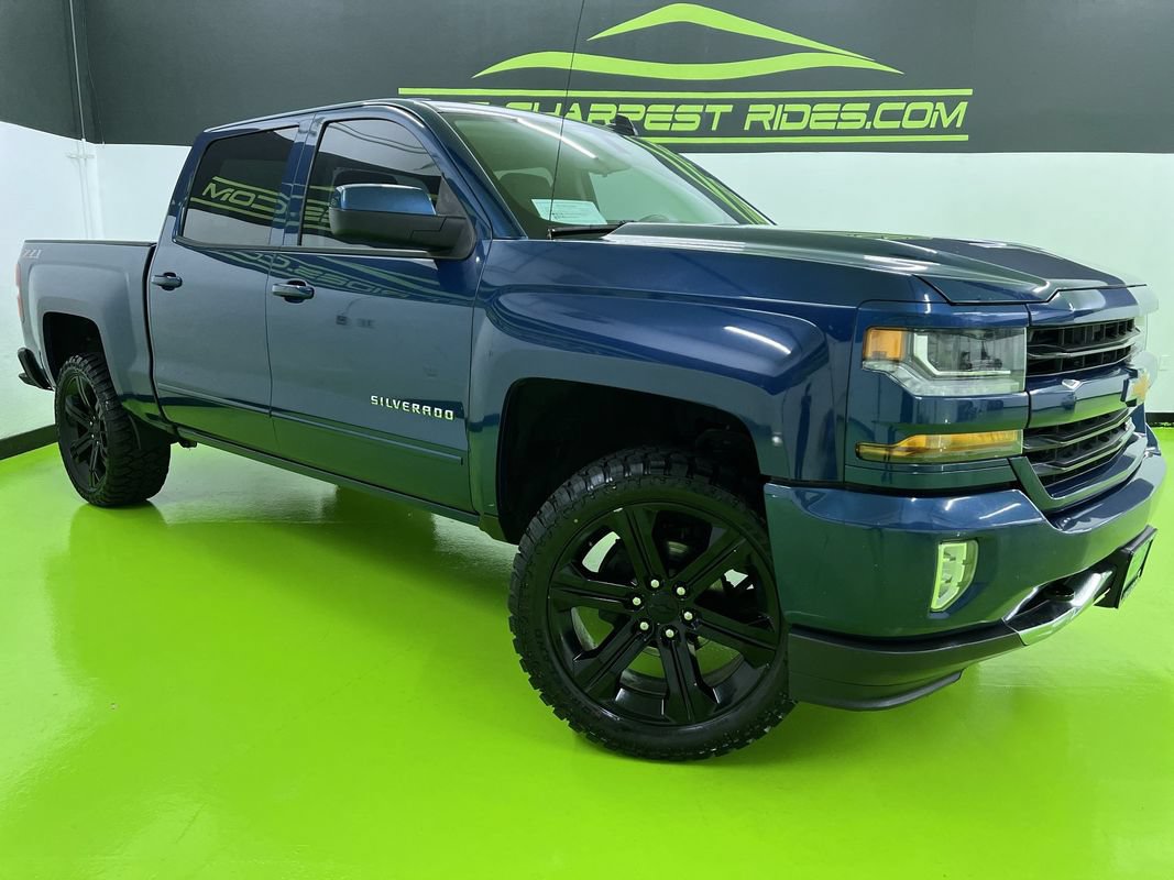 Used 2018 Chevrolet Silverado 1500 LT w/ All Star Edition AWD/4WD image 1