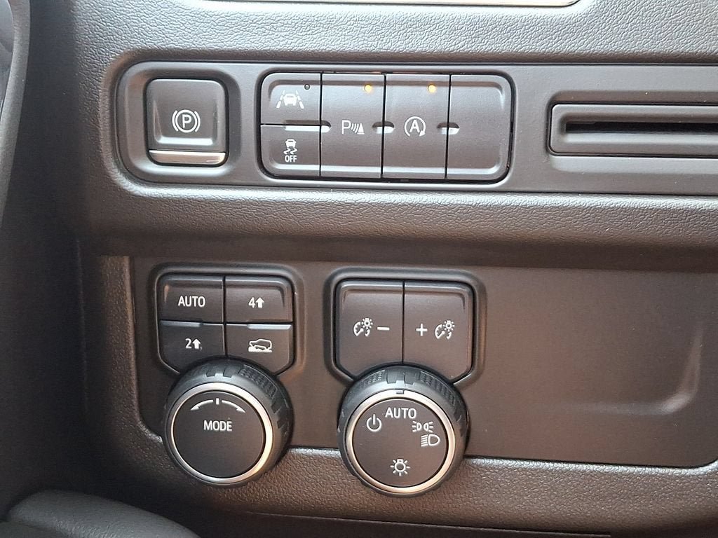Certified 2023 Chevrolet Tahoe LT AWD/4WD image 28
