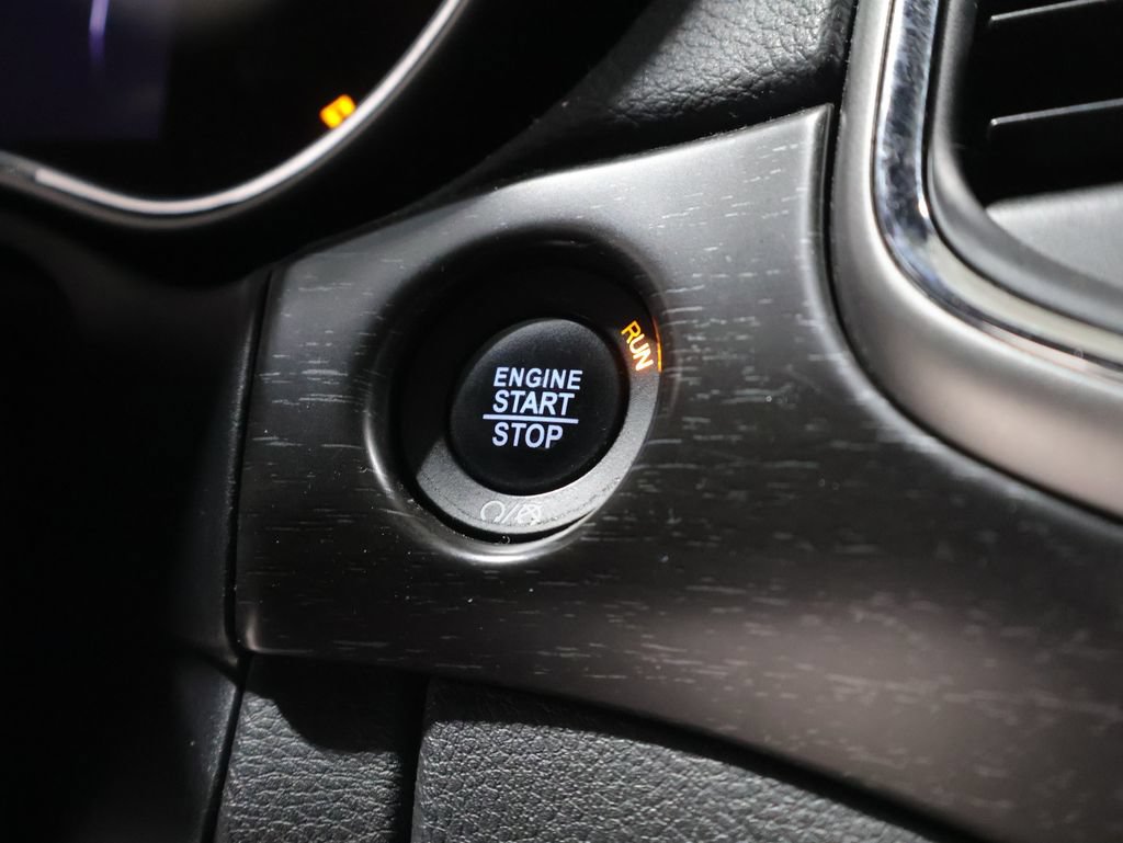 Used 2018 Jeep Grand Cherokee Altitude AWD/4WD image 27