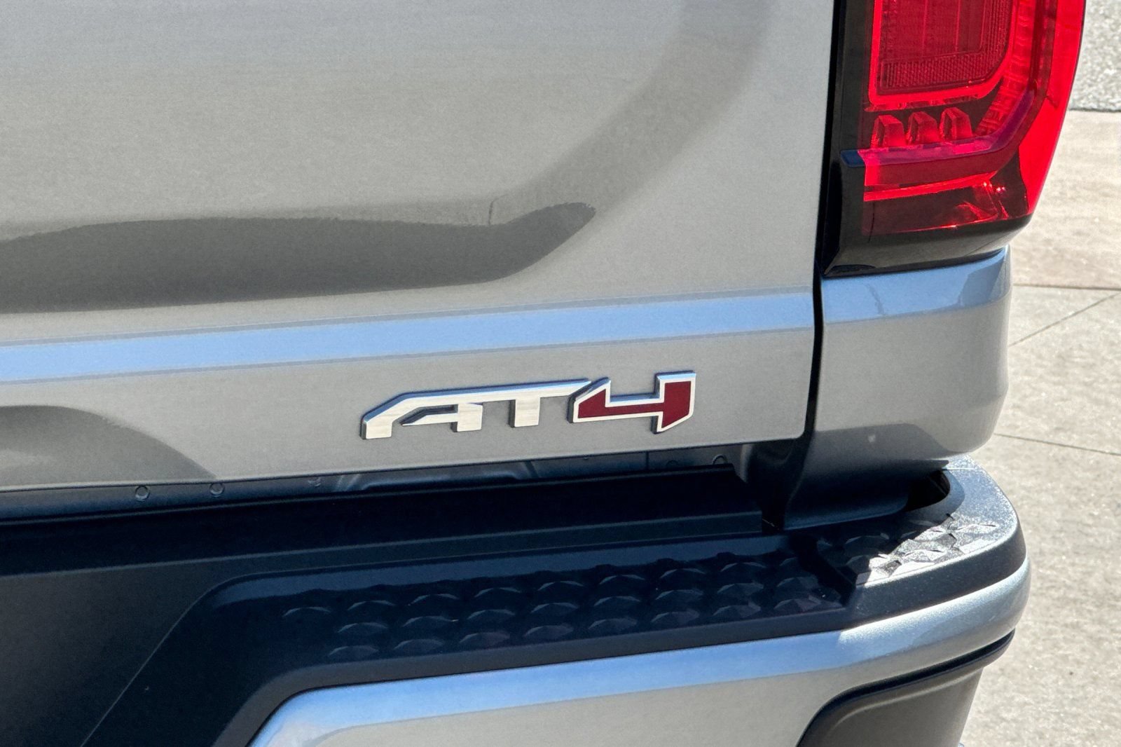 Certified 2025 GMC Canyon AT4 AWD/4WD image 27