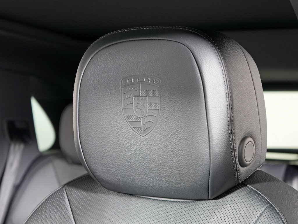 New 2026 Porsche Cayenne AWD/4WD image 19
