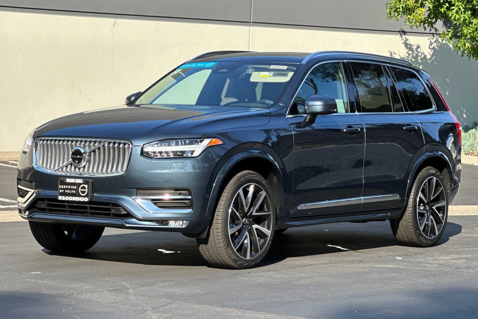 New 2025 Volvo XC90 B6 Plus w/ Protection Package Premier image 8
