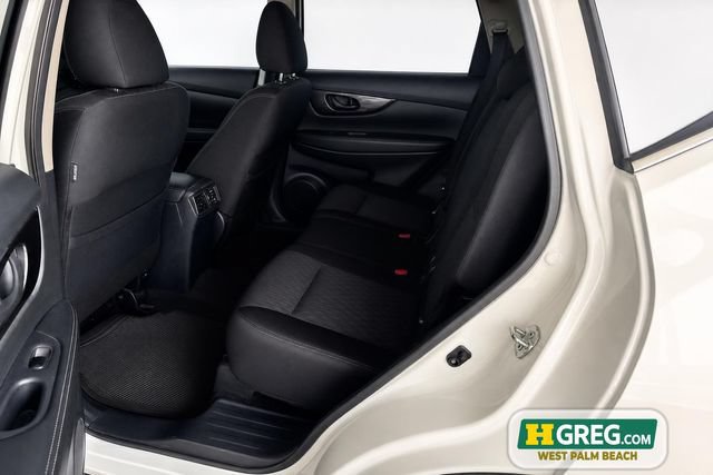 Used 2019 Nissan Rogue S FWD image 13