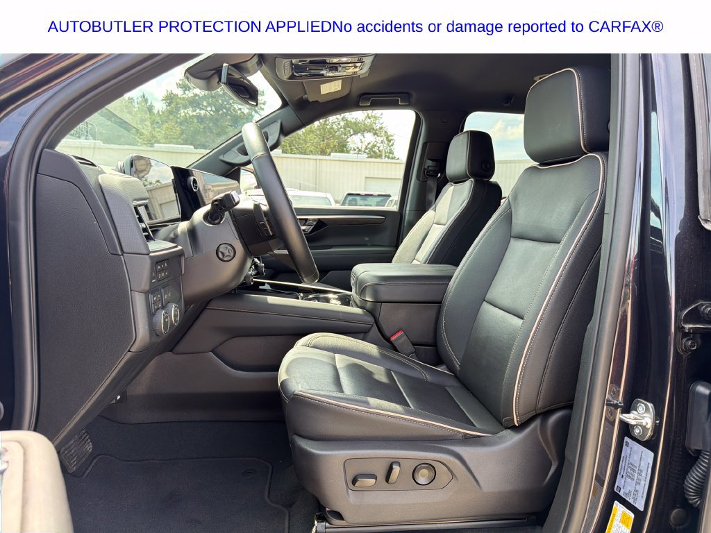 Used 2026 Chevrolet Suburban Premier AWD/4WD image 11