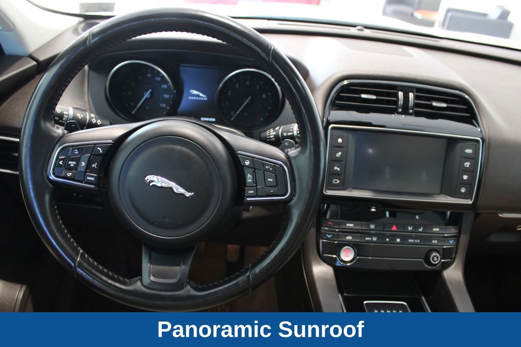 Used 2017 Jaguar F-PACE Prestige AWD/4WD image 7
