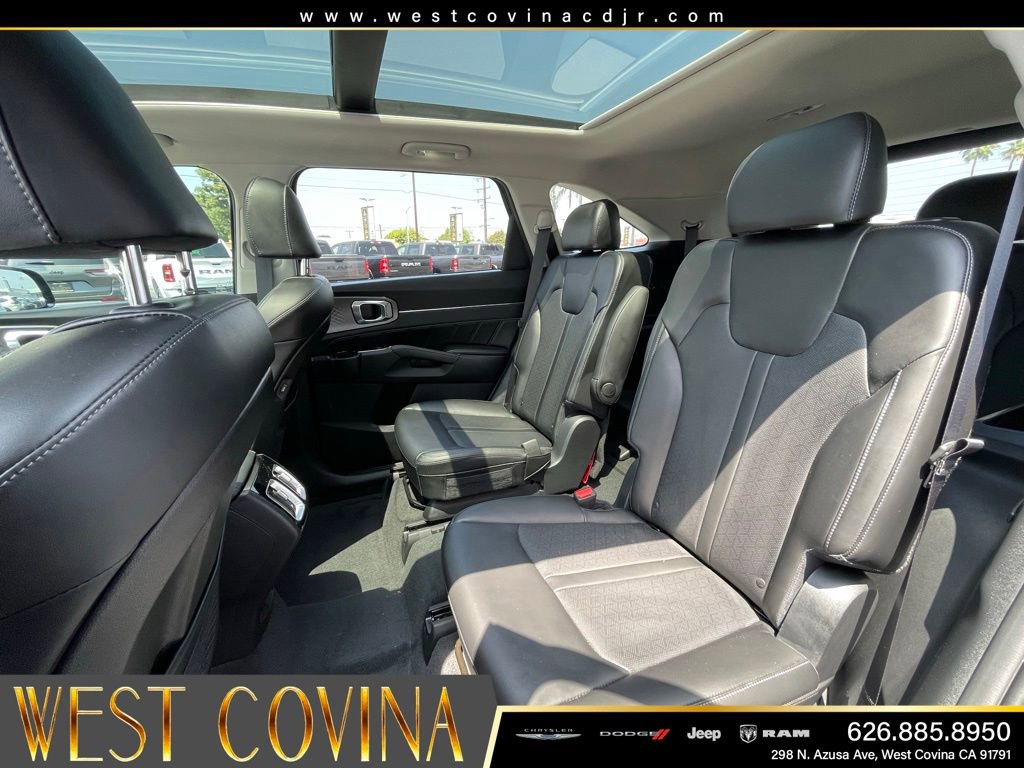 Used 2023 Kia Sorento SX FWD image 17