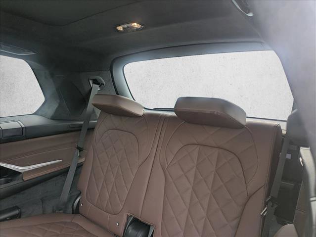 New 2026 BMW X7 xDrive40i w/ M Sport Package image 18