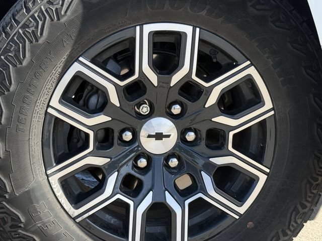 Certified 2024 Chevrolet Colorado Z71 w/ Safety Package AWD/4WD image 10