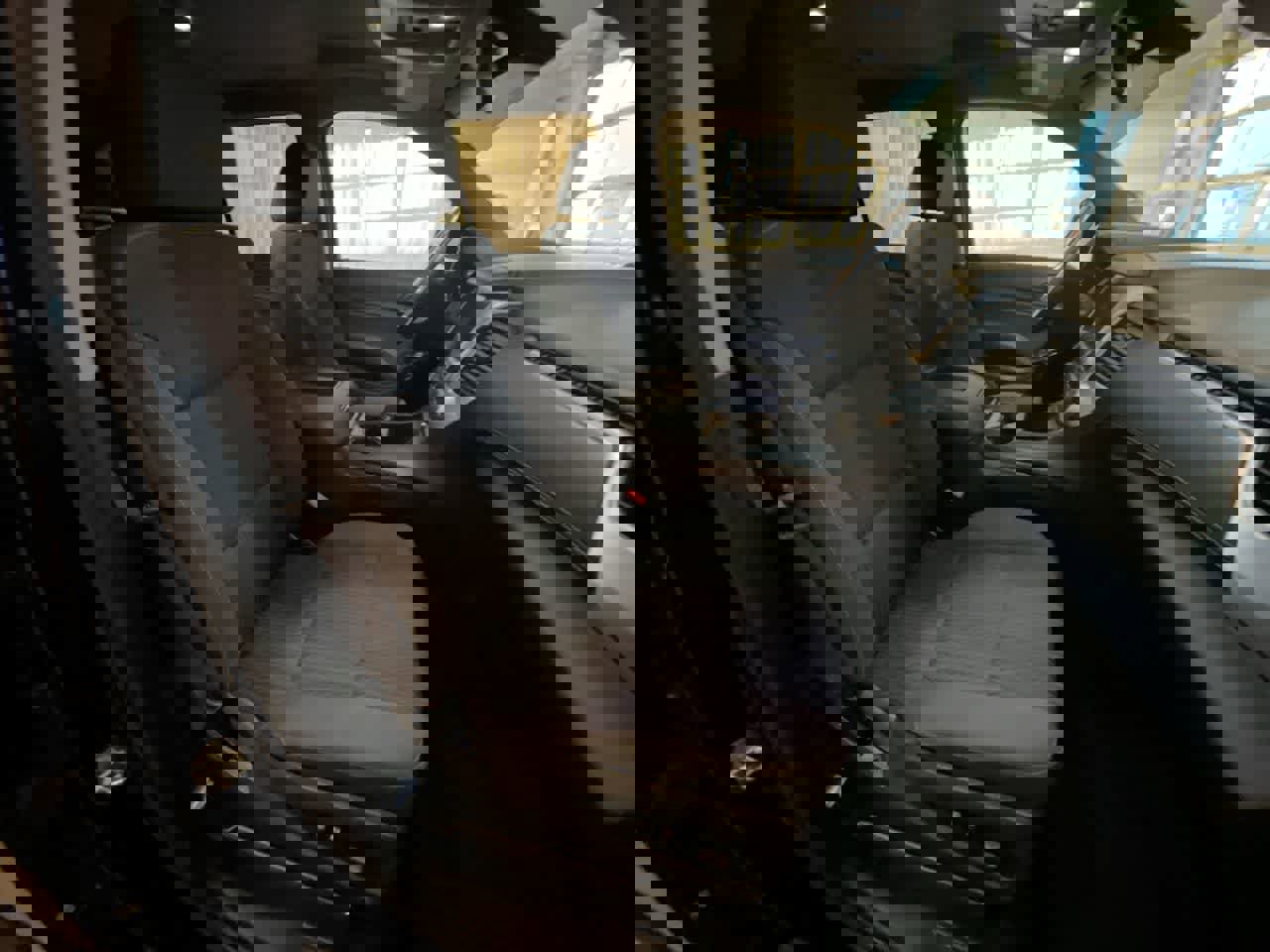 Used 2017 GMC Yukon SLE w/ SLE Value Package image 25