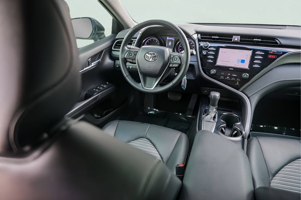 Used 2020 Toyota Camry SE FWD image 28