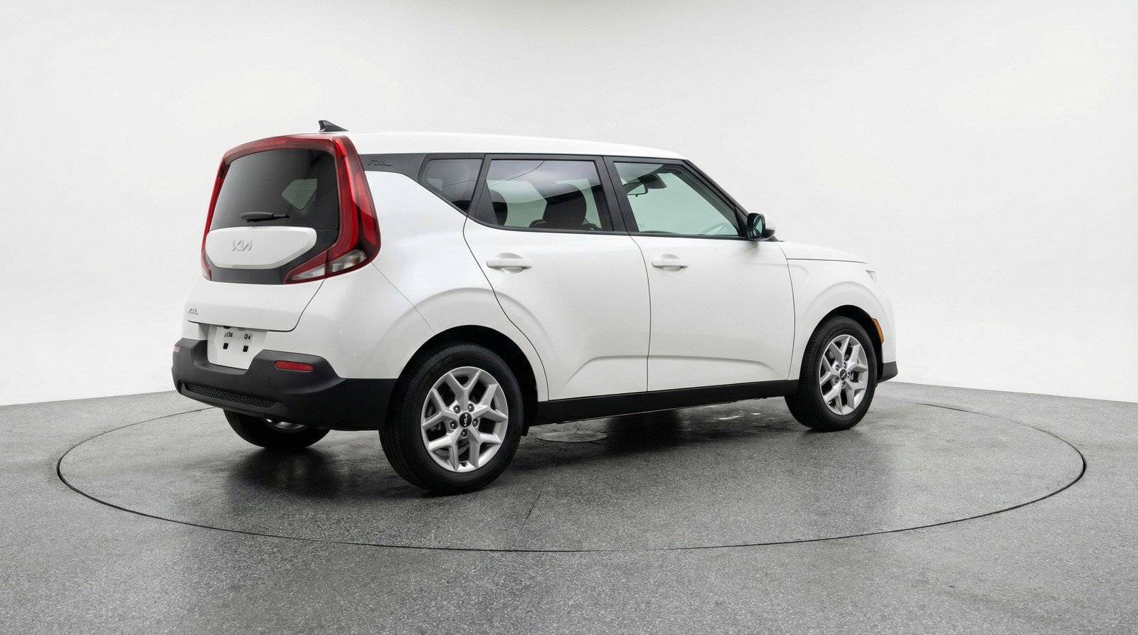 Used 2025 Kia Soul LX w/ LX Technology Package FWD image 9