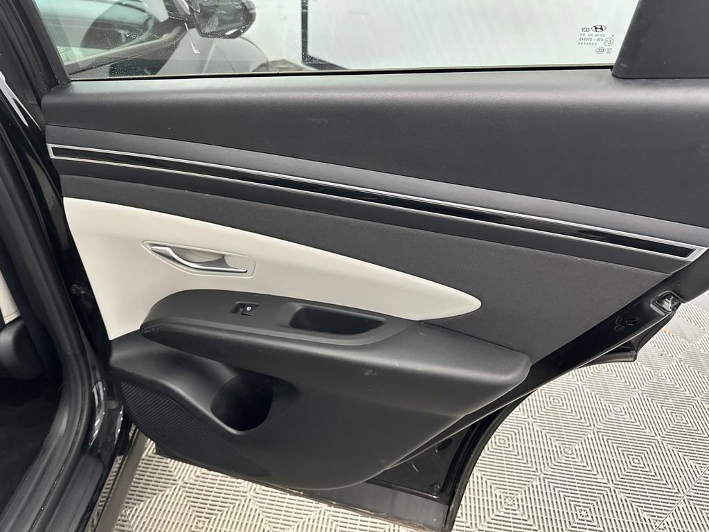 Used 2023 Hyundai Tucson SEL w/ Convenience Package AWD/4WD image 17