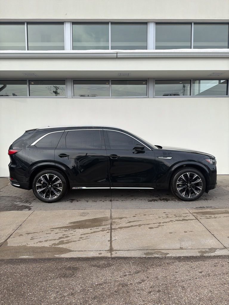 Certified 2024 MAZDA CX-90 3.3 Turbo S w/ Premium Plus AWD/4WD image 4