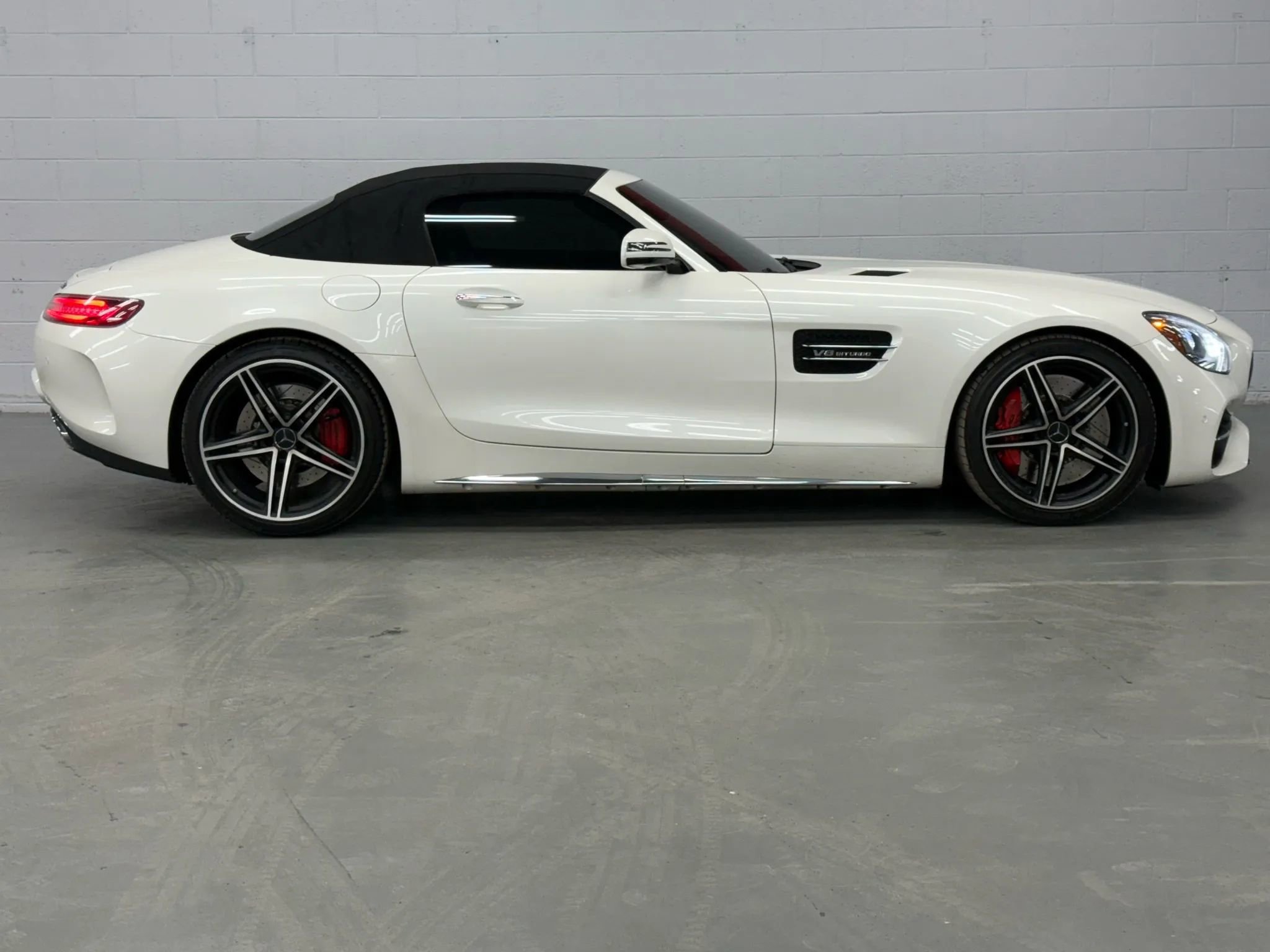 Used 2018 Mercedes-Benz AMG GT C image 16