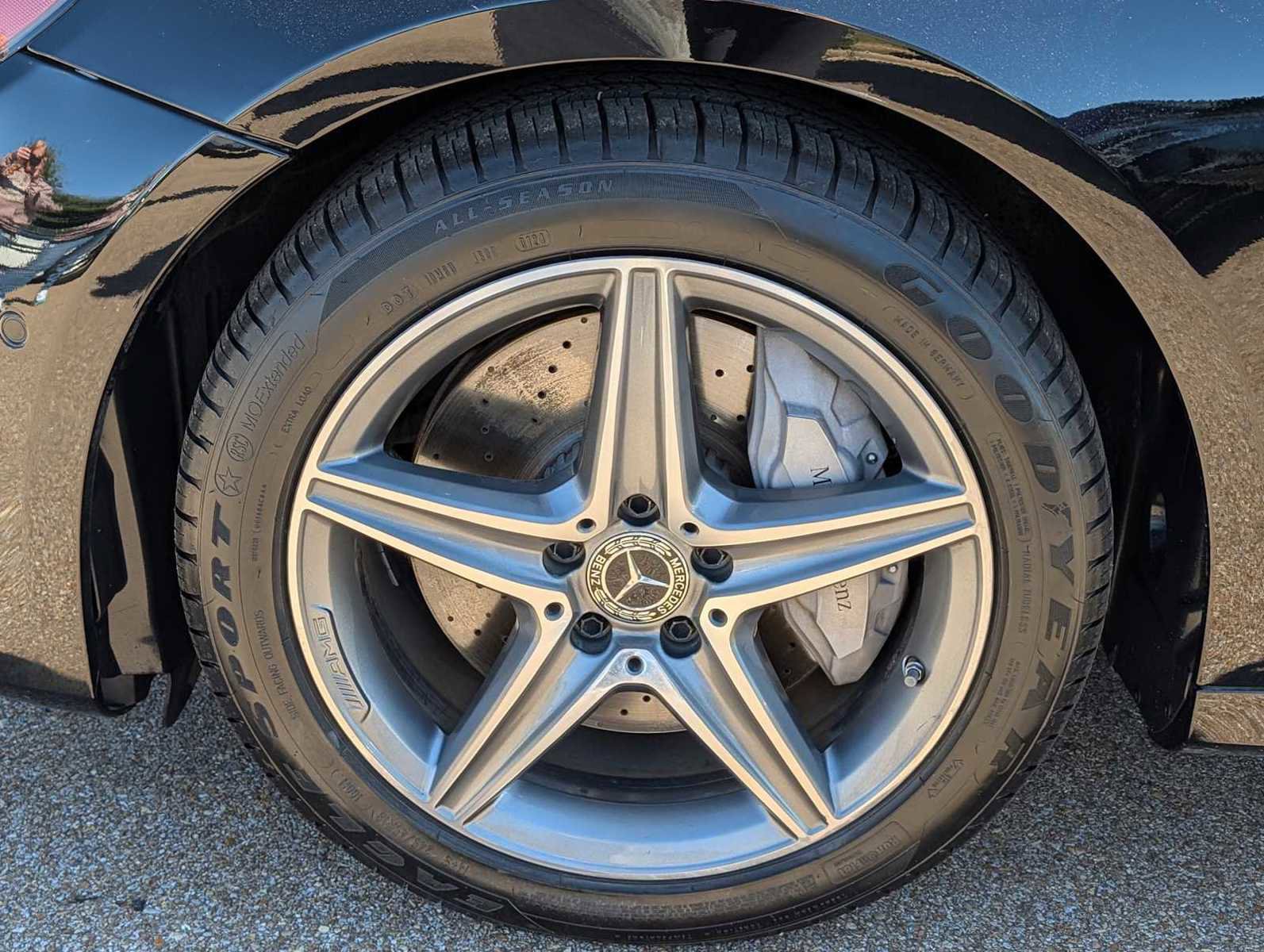 Certified 2019 Mercedes-Benz E 300 4MATIC image 29