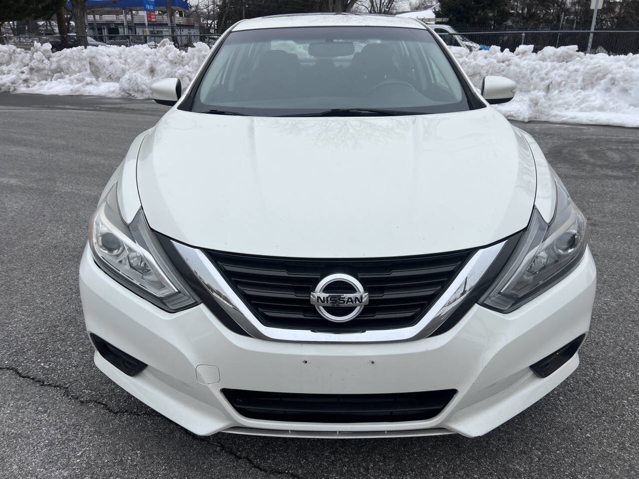 Used 2016 Nissan Altima 2.5 SV w/ Convenience Package image 3