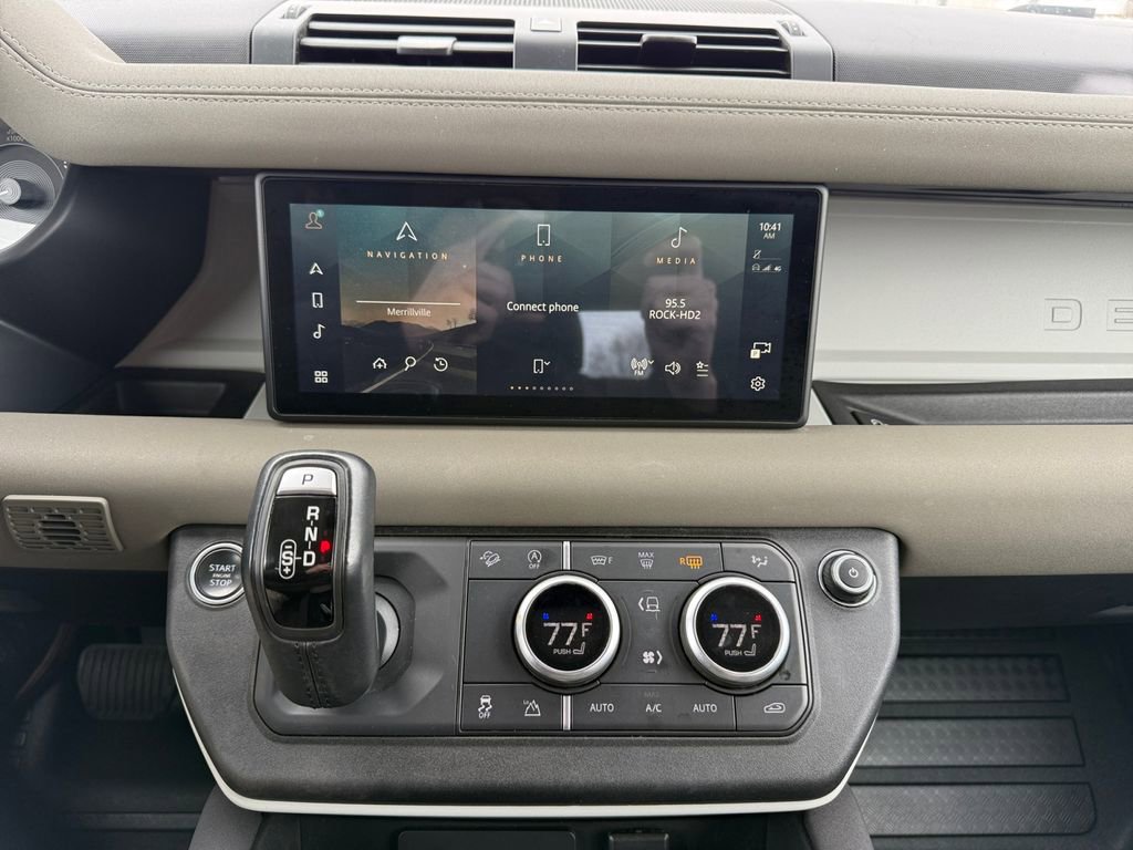 Used 2023 Land Rover Defender 110 S image 4