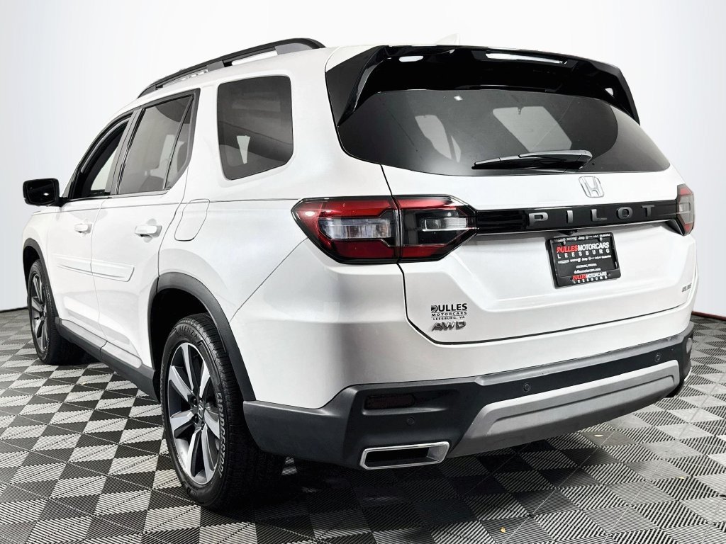 Used 2024 Honda Pilot Elite image 5