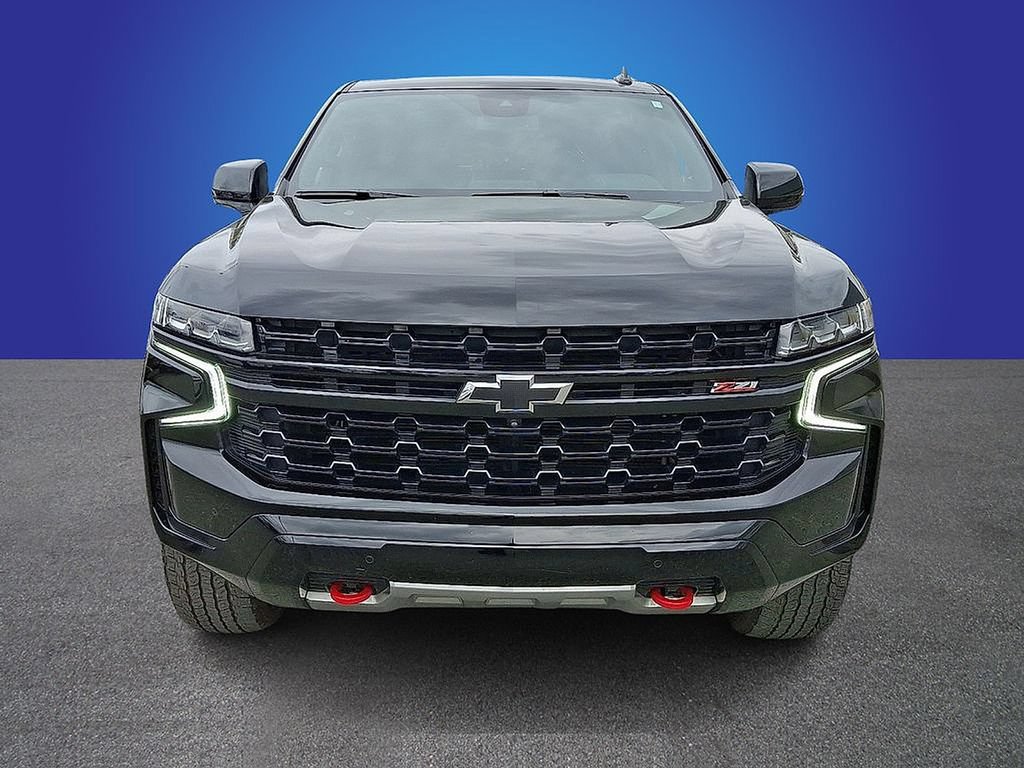 Used 2023 Chevrolet Tahoe Z71 w/ Luxury Package AWD/4WD image 2