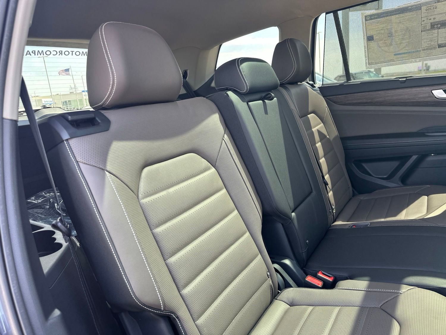 New 2026 Volkswagen Atlas SEL AWD/4WD image 32