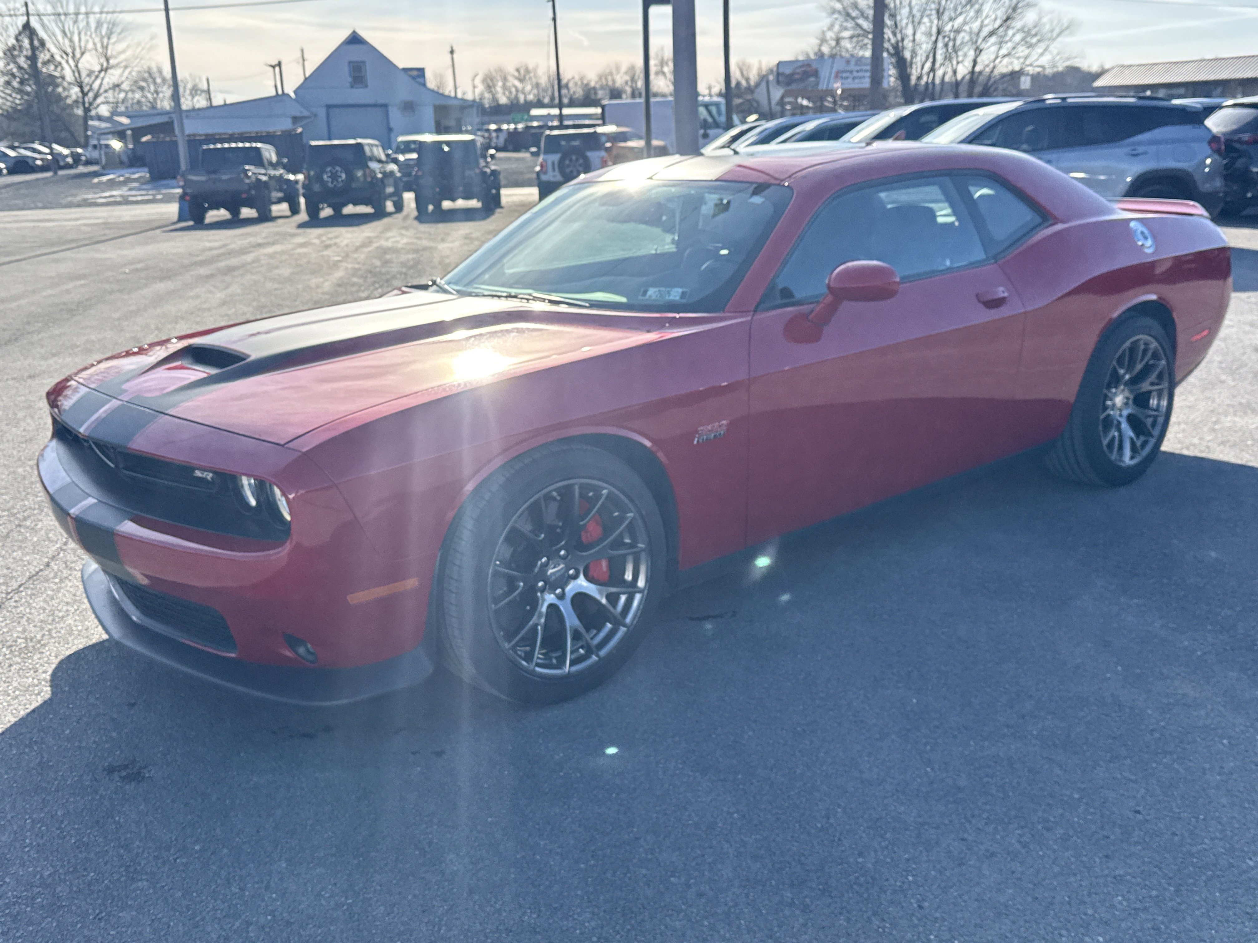 Used 2016 Dodge Challenger SRT w/ Technology Group image 7