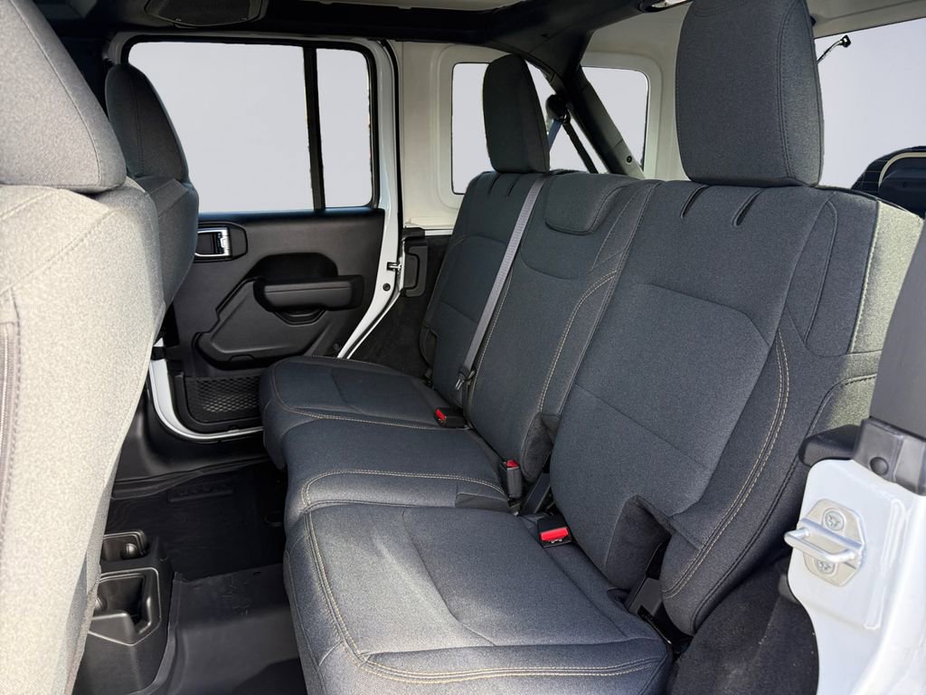Certified 2025 Jeep Wrangler Willys image 17