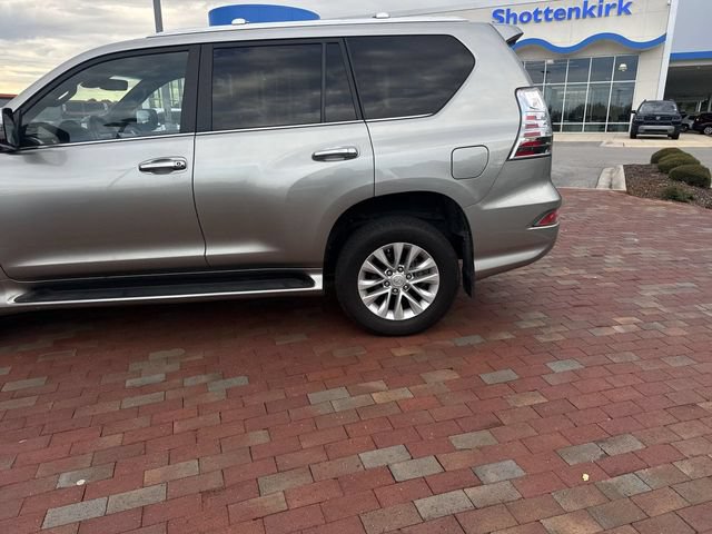 Used 2023 Lexus GX 460 Premium AWD/4WD image 14