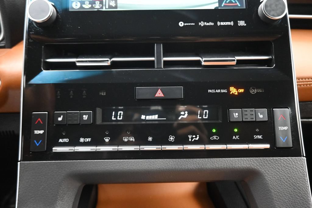 Used 2021 Toyota Avalon Limited w/ Advanced Safety Package FWD image 21