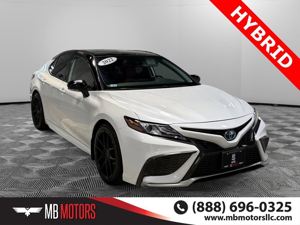 Used 2022 Toyota Camry XSE FWD image 1
