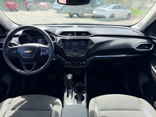 Certified 2023 Chevrolet TrailBlazer LT w/ Convenience Package FWD image 21