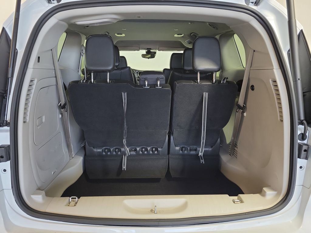 Used 2024 Chrysler Pacifica Select image 24