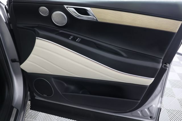 Used 2022 Genesis GV80 2.5T w/ Prestige Package 04 image 29