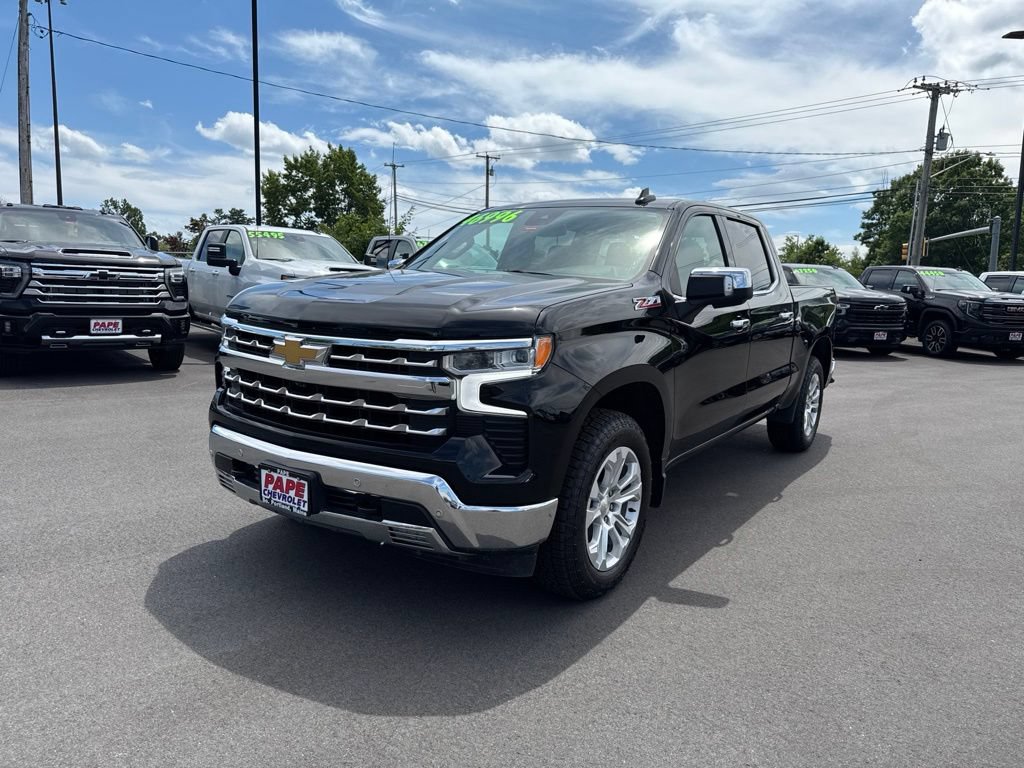 Used 2023 Chevrolet Silverado 1500 LTZ w/ Z71 Off-Road Package AWD/4WD image 9