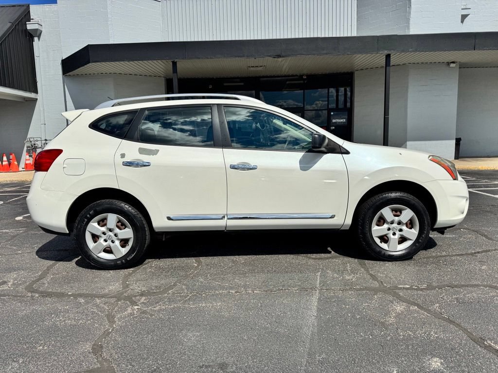Used 2015 Nissan Rogue S w/ Convenience Package AWD/4WD image 9