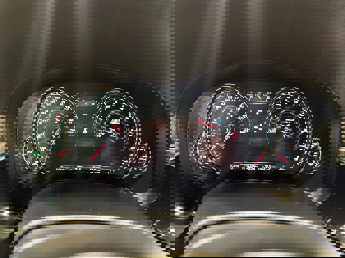 Used 2019 BMW M5 w/ Executive Package image 26