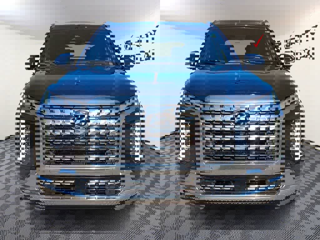 Used 2024 Hyundai Palisade Calligraphy image 2