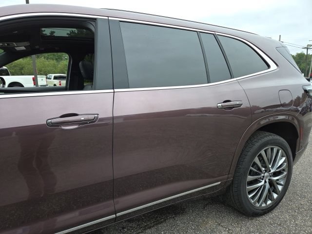 Used 2025 Buick Enclave Avenir w/ Super Cruise Package AWD/4WD image 41
