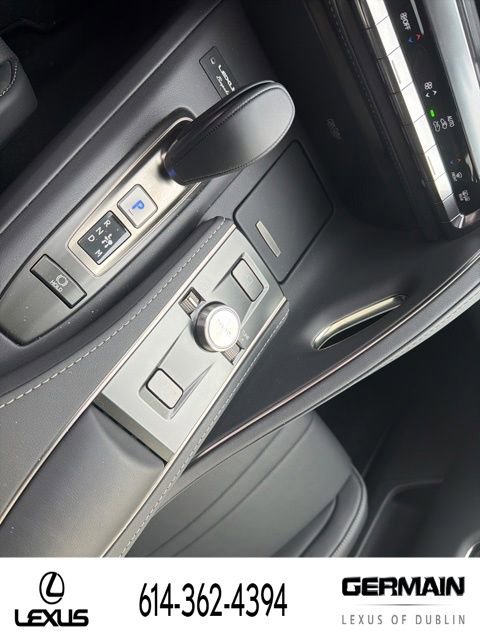 Used 2025 Lexus LC 500 Convertible RWD image 12