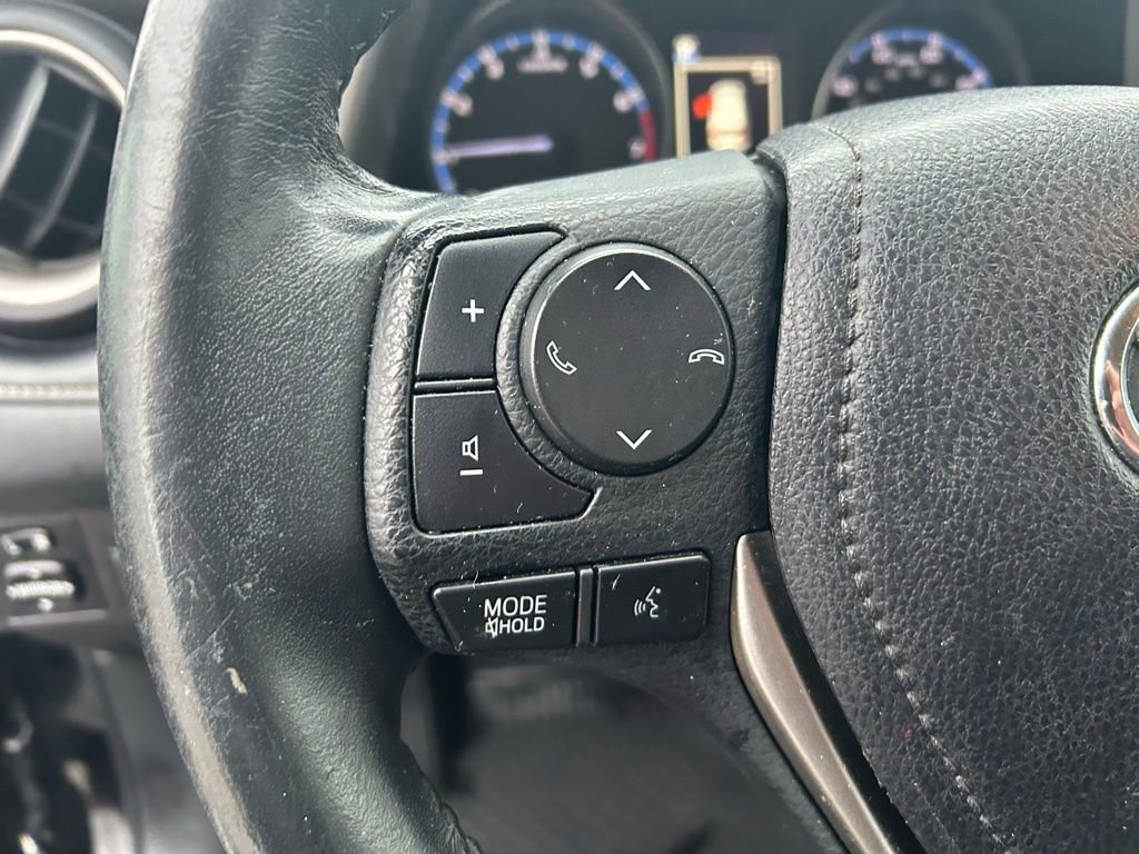 Used 2018 Toyota RAV4 XLE w/ Plus Extra Value Package FWD image 14