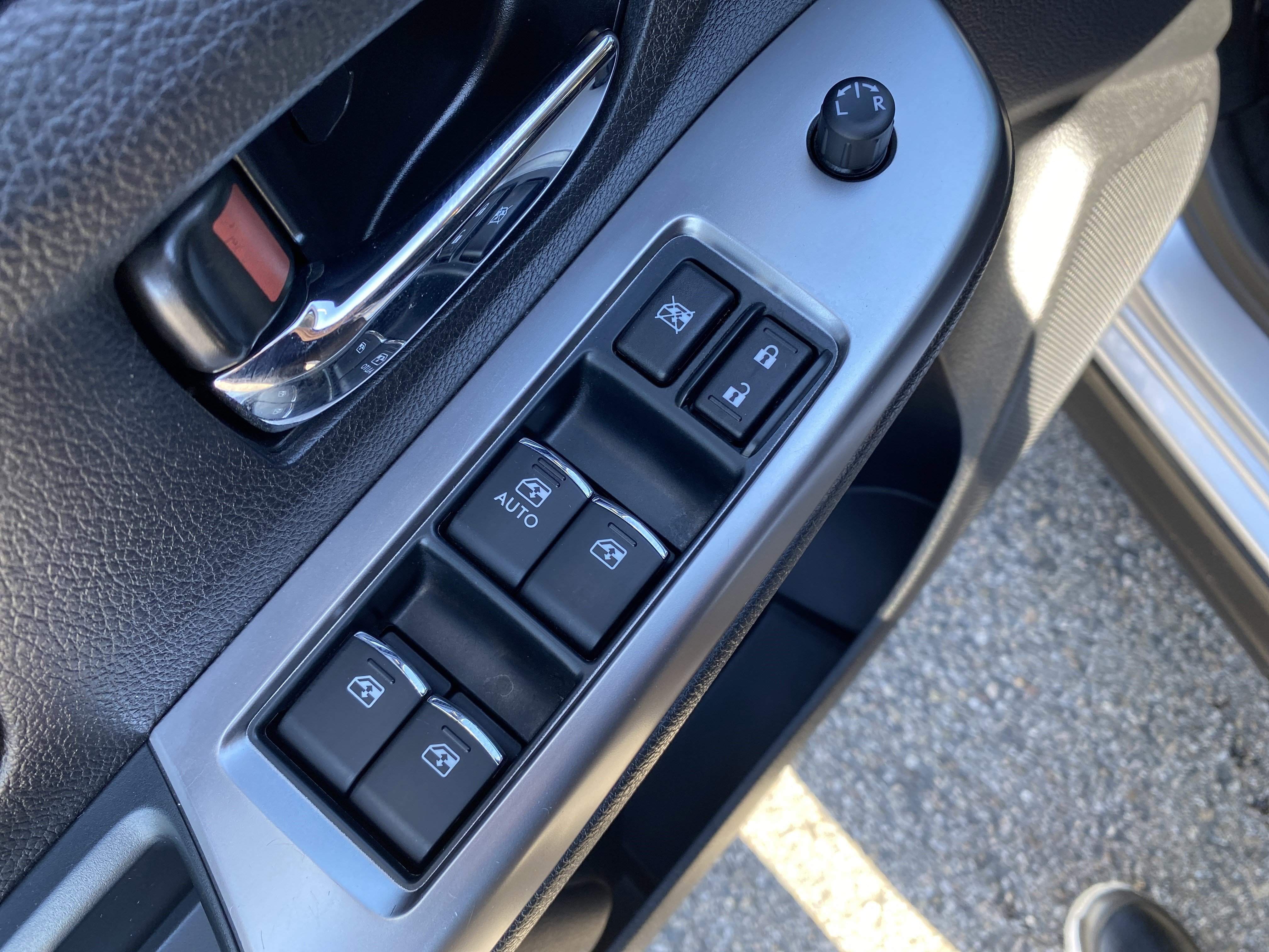 Used 2016 Subaru Crosstrek 2.0i Premium w/ Moonroof Package image 18