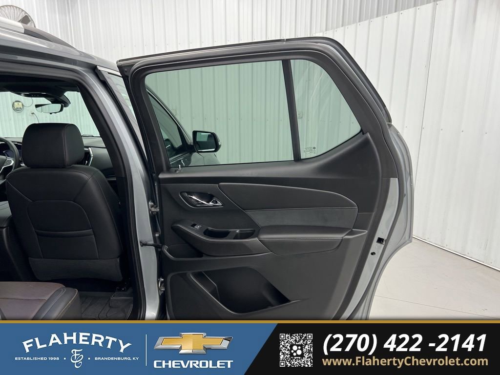 Used 2023 Chevrolet Traverse High Country image 12