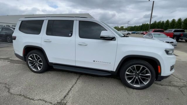 Used 2022 Jeep Wagoneer Series II w/ Convenience Group I AWD/4WD image 3