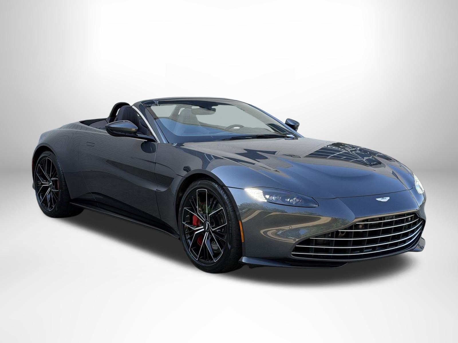 Used 2023 Aston Martin V8 Vantage Roadster RWD image 1