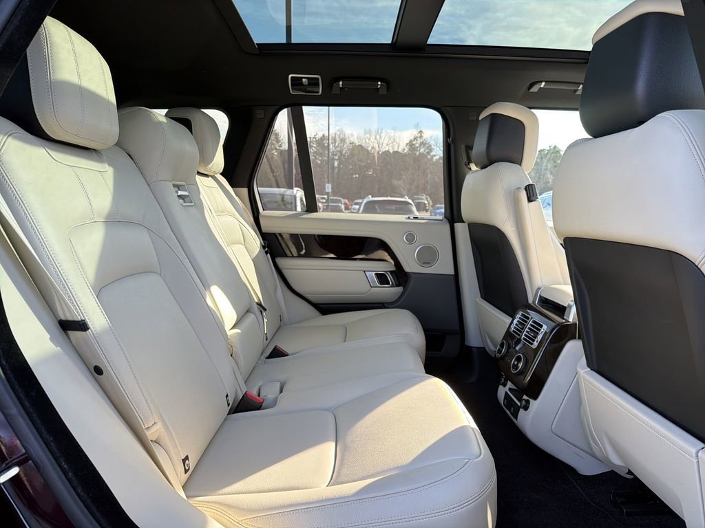 Used 2022 Land Rover Range Rover image 20