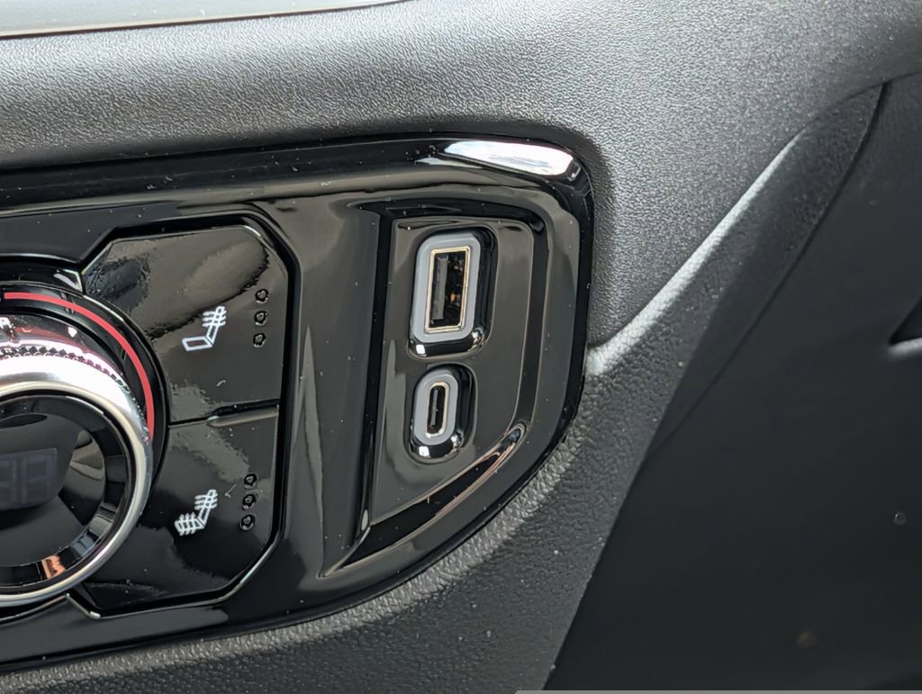 New 2026 GMC Sierra 1500 SLE image 41