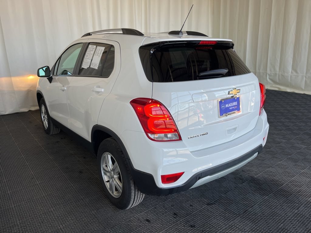 Used 2022 Chevrolet Trax LT w/ LT Convenience Package AWD/4WD image 24