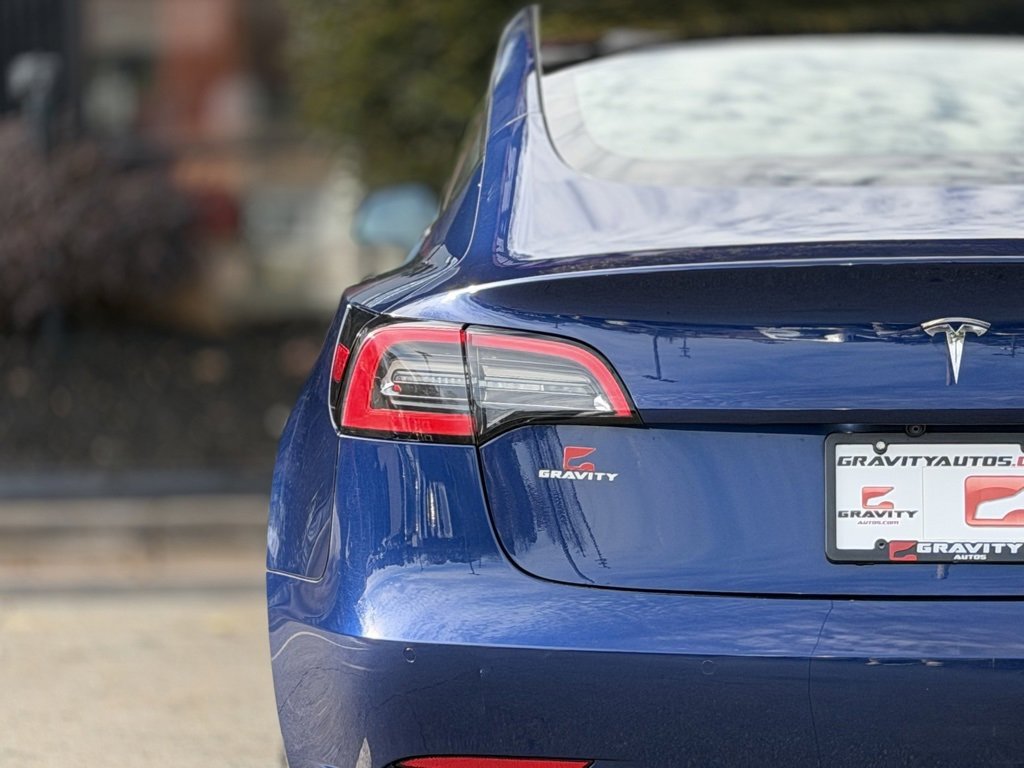Used 2022 Tesla Model 3 Standard Range image 15